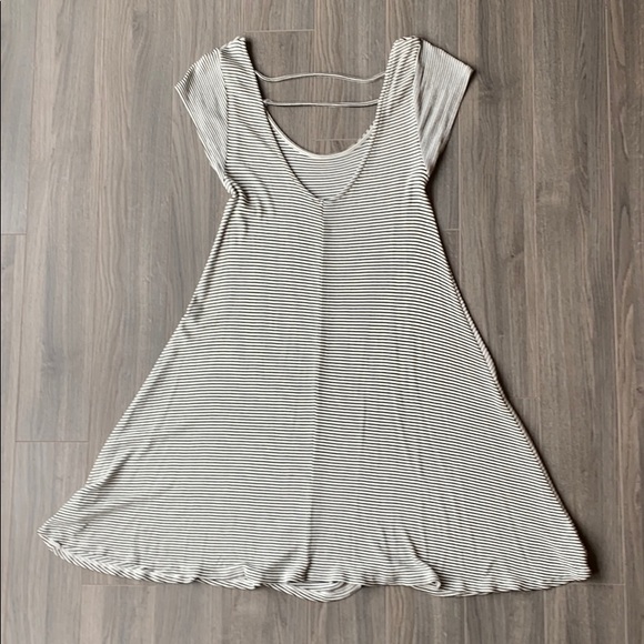 American Eagle Black and White Striped Sundress - Picture 4 of 5